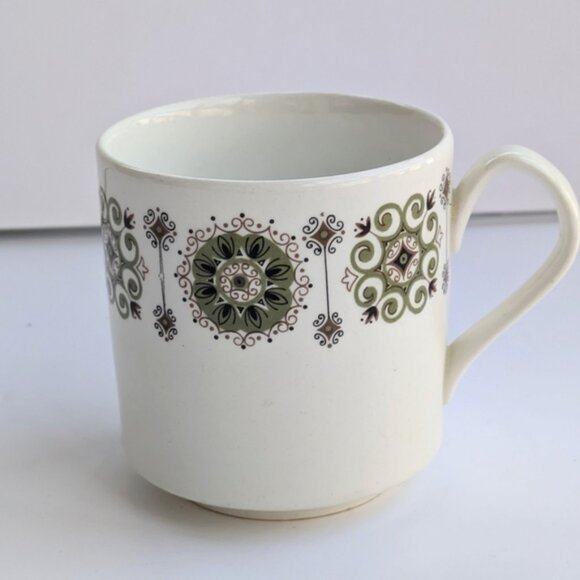Vintage Johnson BrOne Size. Malaga Coffee Cup White Green Rust Paisley Mug - Picture 2 of 7